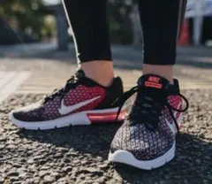 Nike Air Max ブラック/ピンク スニーカー