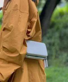 一点限り中国スターバックス　miniスーツケースショルダーバッグ　ホワイト　新品