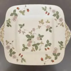 WEDGWOOD ワイルドストロベリー スクエアプレート 皿のサムネイル