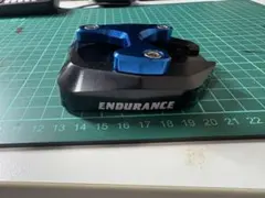 ENDURANCE サイドスタンドプレート アルミニウム製パーツ 黒/青のサムネイル