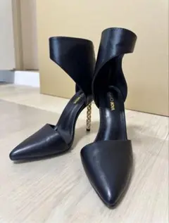 美品 デザインヒール アングルストラップ パンプス デザインブーティのサムネイル