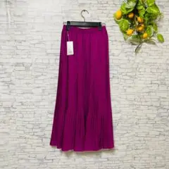 新品タグ付　フェマイントウキョウ　ボルドー ロングプリーツスカート 　F 体感M