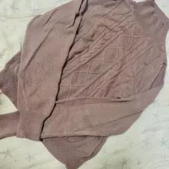 ケーブル編み ハイネック ニットセーター ピンクベージュ Mサイズ 肩あき