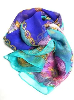 ふわふわふわ～り!! 春一番の「SILK100%」のスカーフ
