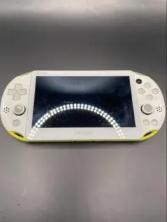 PlayStation VITA PCH-2000 本体のみ　ジャンク