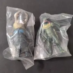 ウルトラマンシリーズ 怪獣フィギュアセット　2体　アントラー　ラゴン