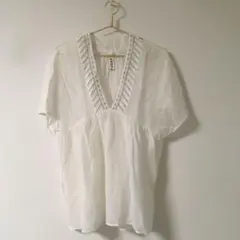 エボニーアイボリー★シルク混刺繍ボリュームチュニックブラウスのサムネイル