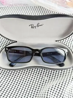 Ray-Ban ブラック サングラス ケース付き