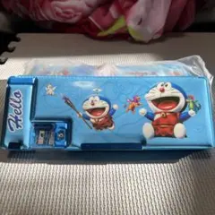 新品ですが訳あり特値商品ー筆箱 ドラえもんデザイン 入学準備 鉛筆削り