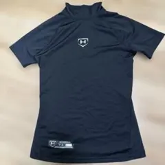 Under Armour ブラック アンダーシャツ YLG