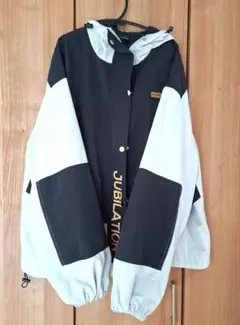 フード付きジャンパー ブルゾン　 ジップアップJUBILATION