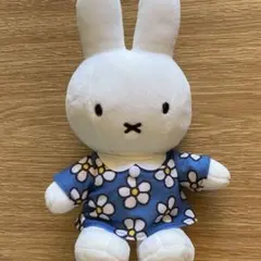 Miffy style BD レトロフラワー ミッフィー ぬいぐるみ - メルカリ