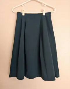 深緑　膝丈スカート