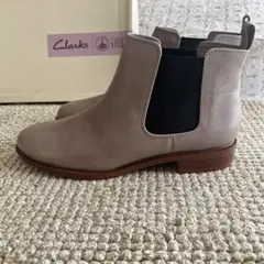 Clarks Taylor Shine サイドゴアブーツ 23.5cmのサムネイル