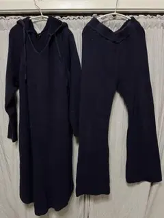 ニットセットアップ ネイビー　ジーナシス