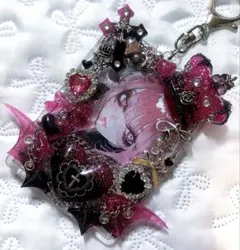 デコトレカケース　キーホルダー　悪魔　地雷系　ゴシック　病みかわ　ギャル　ピンク