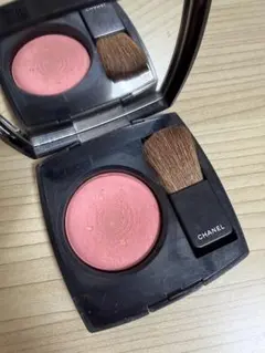 CHANEL JOUES CONTRASTE 72 ローズイニシャル