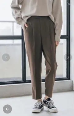 お値下げGLOBAL WORK ウツクシルエットテーパードパンツダークブラウン