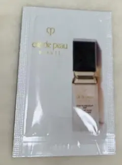 クレ・ド・ポー ボーテ　タンフリュイドエクラ　マット　ファンデーション　リキッド