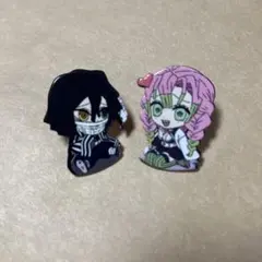 鬼滅の刃　伊黒小芭内　甘露寺蜜璃　ピンバッジ