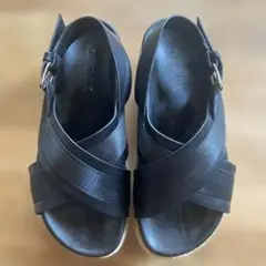 【美品】　ブラックウェッジサンダル ストラップ付き