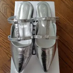 RUPIS.ポインテッドTストラップミュールのサムネイル