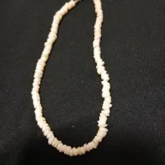 プカシェルクリーム色ネックレス