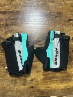 Bianchi サイクリンググローブ 指切り ブラック チェレステのサムネイル