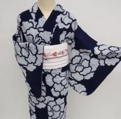 未使用 レトロモダン 綿浴衣 紺白 花唐草 大人浴衣 袖しつけ付き 夏着物 単衣 未使用 レトロモダン 綿浴衣 紺白 花唐草 大人浴衣 袖しつけ付き 夏