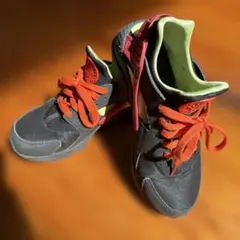 NIKE AIR HUARACHE スニーカー ブラック オレンジ