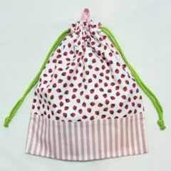 ハンドメイド　いちご柄　きんちゃく袋　巾着袋