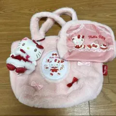 ハローキティ フリースバッグとチャームとポーチセット