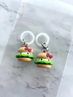 ハローキティ　アメリカンデザイン　めじるしアクセサリー　キーホルダー　チャーム