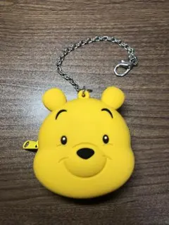 ディズニーリゾート　バックチャームケース付　シリコンケース　プーさん