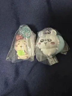 ちいかわ　マスコットつきビスケット　モモンガ&古本屋マスコット2個セット