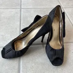 ブラックサテンオープントゥハイヒール