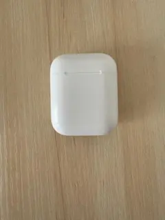 Apple AirPods 本体ケース　ホワイト第二世代