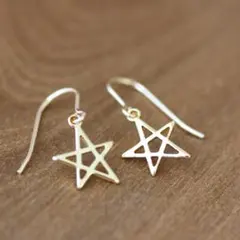 14KGF 星のピアス　五角形のシンプルピアス