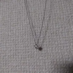 ジルコニア キューブ型ネックレス