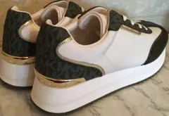 ★連休限定価格★マイケルコース　スニーカー　スリム　ミックス素材　軽量　新品