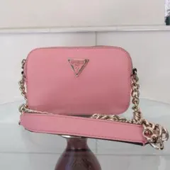 緊急値下げ‼️可愛いピンク春色❣️美品❣️GUESS チェーン ショルダーバッグ