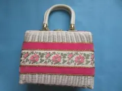 レトロなハンドバッグ