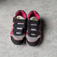 adidas★軽量•楽ちん可愛いスニーカー★激安★お買得
