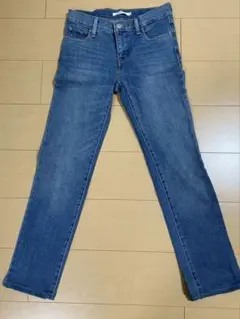 Levi's デニム 26サイズ　312 SHAPING SLIM