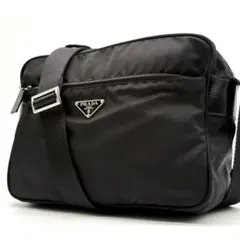 PRADA 三角プレート　テスートナイロン　カメラバッグ　ブラックのサムネイル