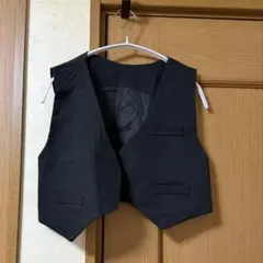 黒 ノースリーブ ベスト