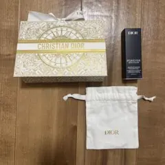 Dior フォーエバースキングロウ リキッドファンデーション 00