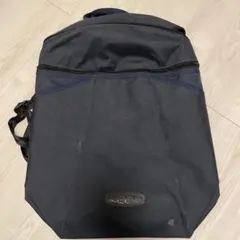 KEEN ネイビー　リュック・バックパックのサムネイル
