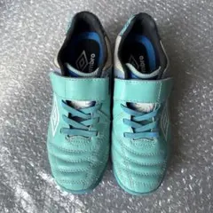 美品✩.*˚UMBRO トレーニングシューズ 20cm
