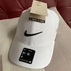 新品タグ付　ユニセックス　Nike ナイキ　キャップ ホワイト M/L